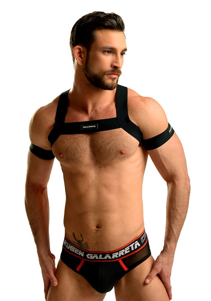 Ways of wearing a chest Harness for men . Part I - Ruben Galarreta