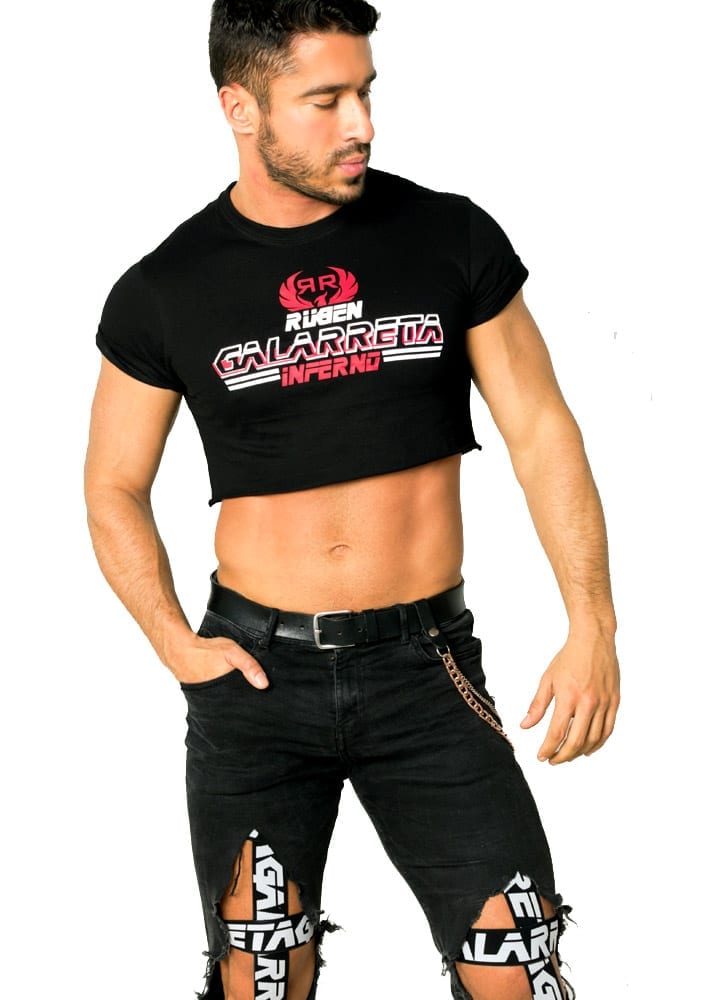 Crop top para hombre gay de Ruben Galarreta